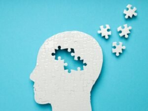 Guia Completo: Alzheimer – Como Cuidar de Quem Tem a Doença com Amor e Estratégia