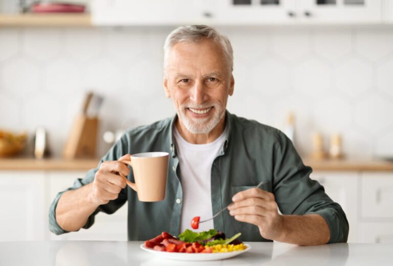 Cuidados com a alimentação após os 40 anos: Transformando sua saúde e bem-estar