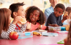 Alimentação saudável na infância: Guia prático para pais e cuidadores