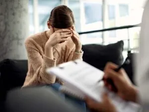Saúde Mental e Ansiedade: Sinais de Alerta e o Momento Certo para Procurar Ajuda Profissional Saúde Mental e Ansiedade: Sinais de Alerta e o Momento Certo para Procurar Ajuda Profissional